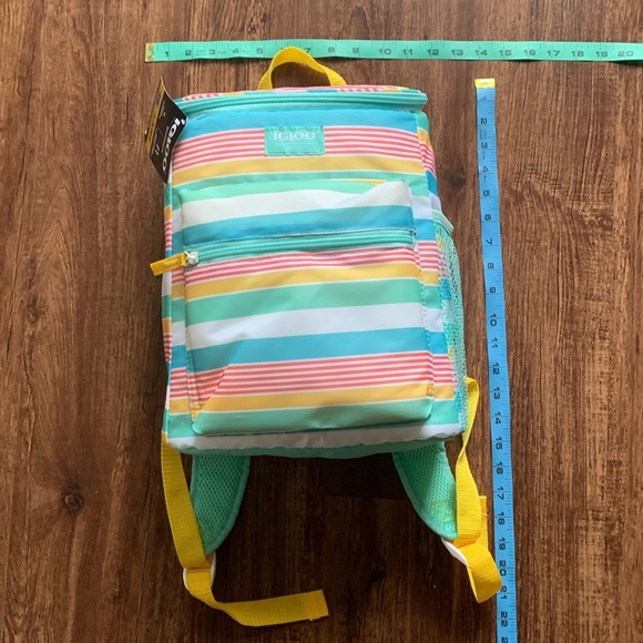 Igloo Soft Backpack Cooler Bag Candy Stripes NWT - Picture 4 of 9